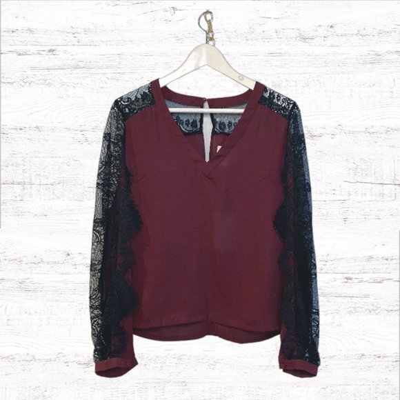 NWT Cecil lace Top - Picture 2 of 5